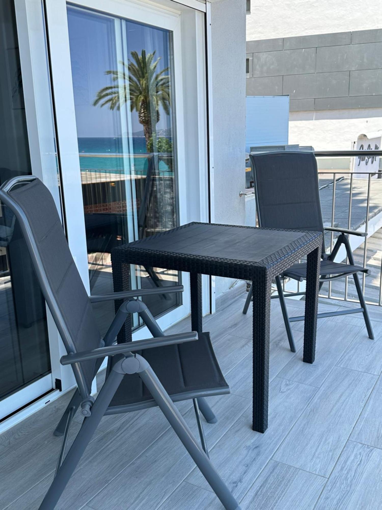 Estudio Con Impresionantes Vistas Al Mar Blanes Exterior foto