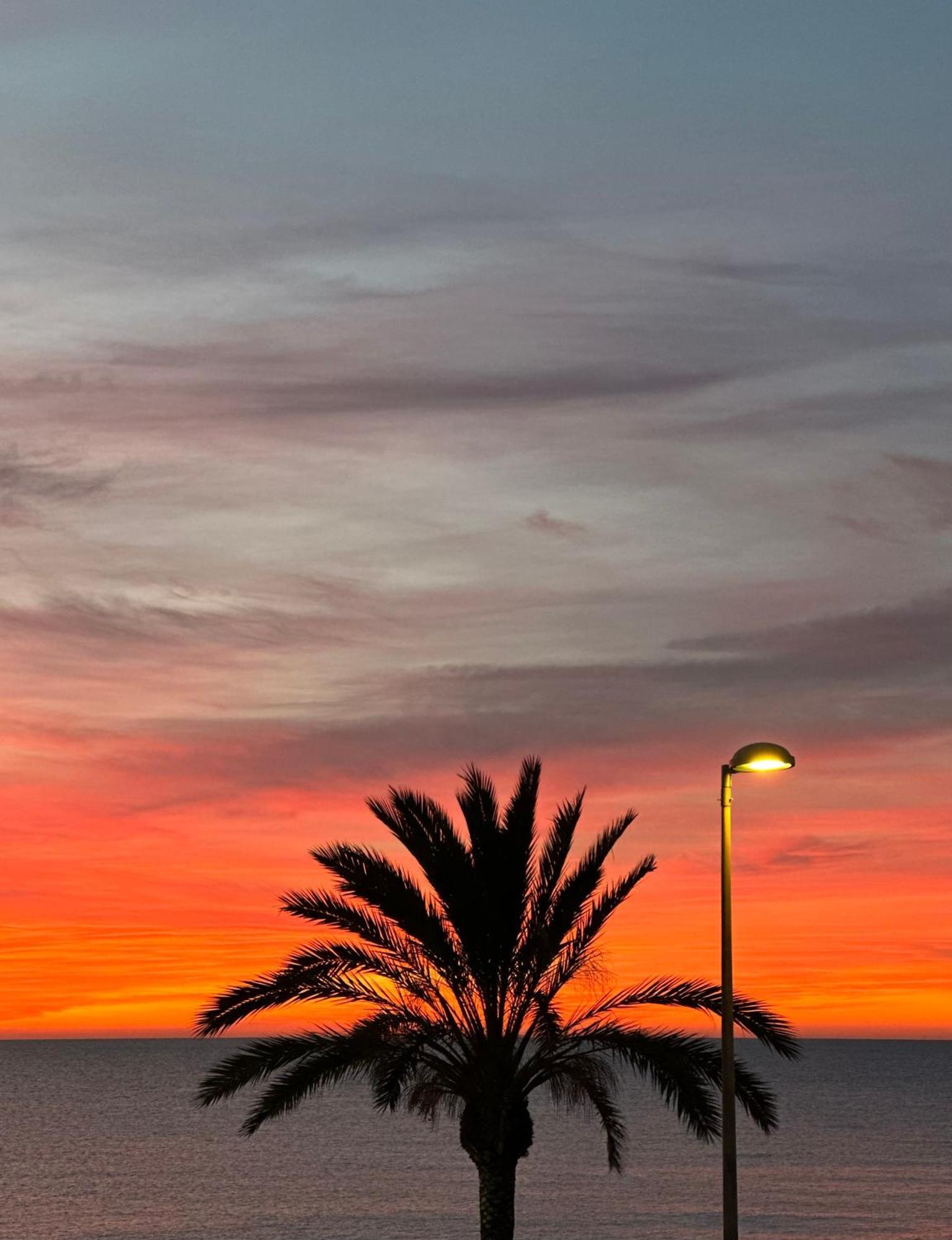 Estudio Con Impresionantes Vistas Al Mar Blanes Exterior foto